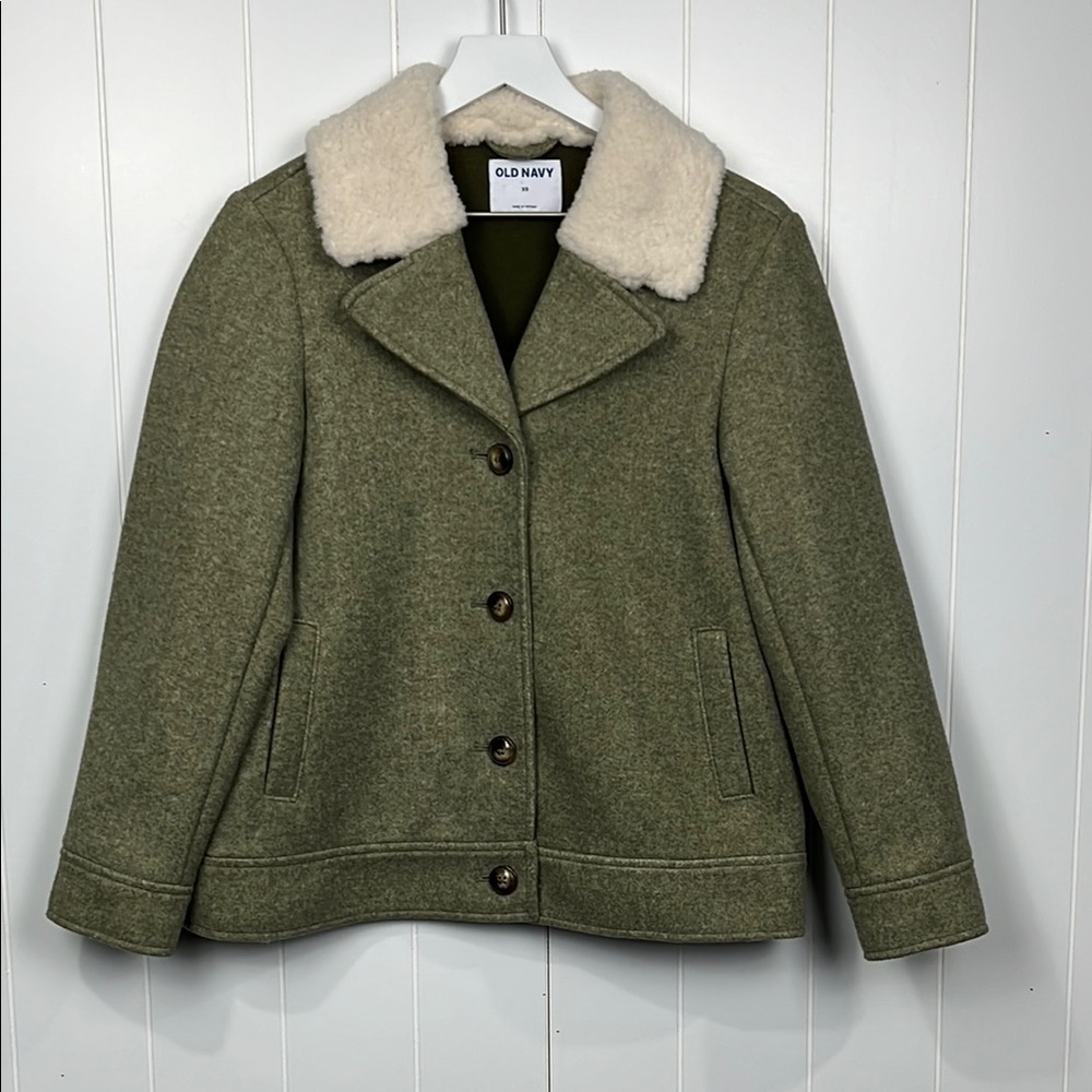 Old Navy Womens Jacket XS Satin Moss Boxy Sherpa Collar Brushed Button Up New